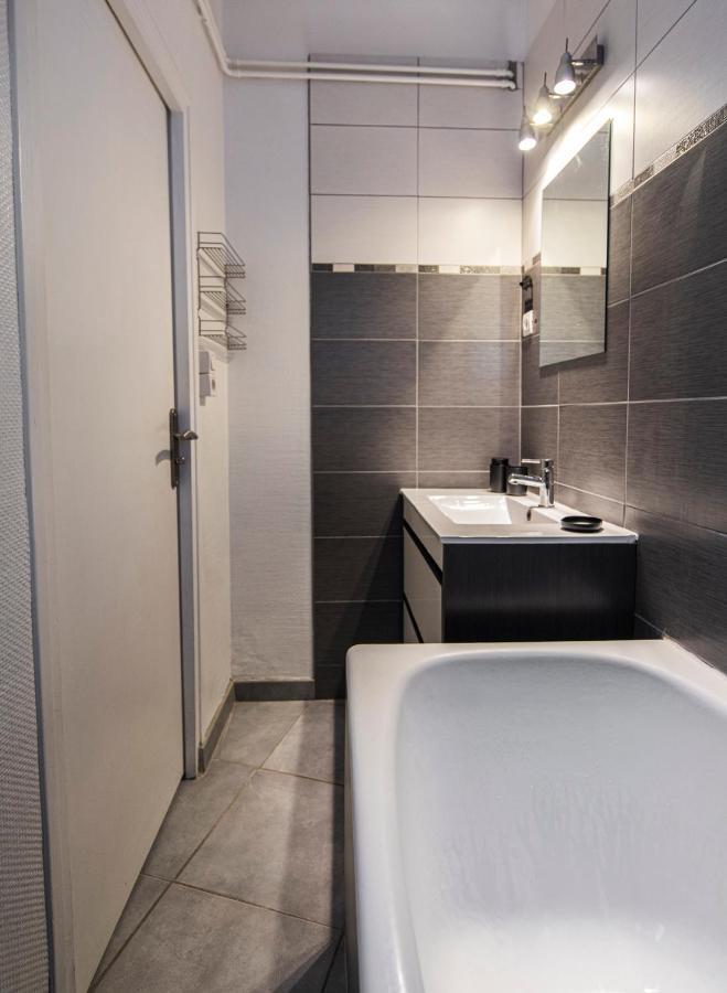 Appartement Avec Balcon A 250 M De La Gare, Hyper Centre Tours Buitenkant foto