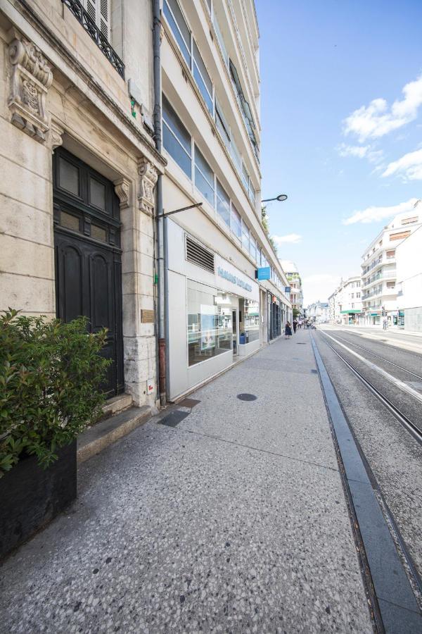 Appartement Avec Balcon A 250 M De La Gare, Hyper Centre Tours Buitenkant foto